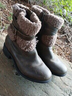 UGG Leather Shearling Boots Women Size 8